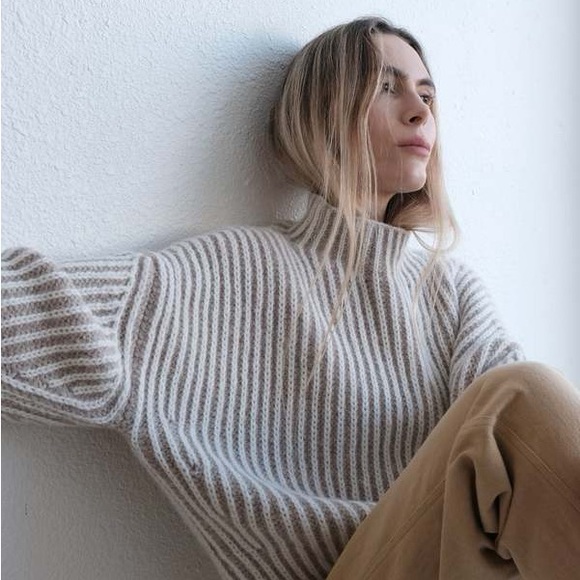 Micaela Greg ines sweater small - Picture 5 of 9